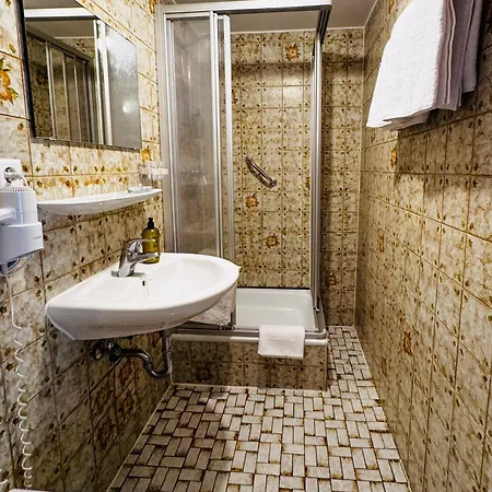 & Gaestehaus Seehof 3*