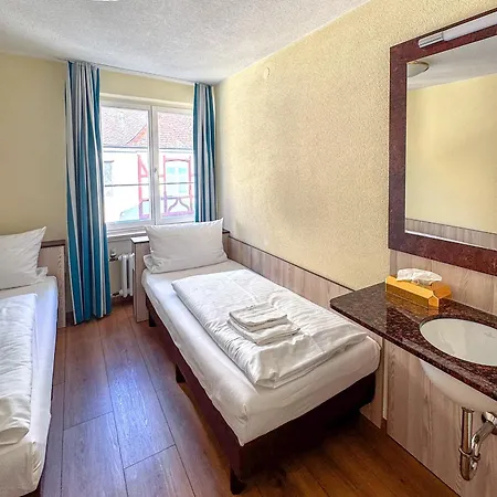 & Gaestehaus Seehof 3*