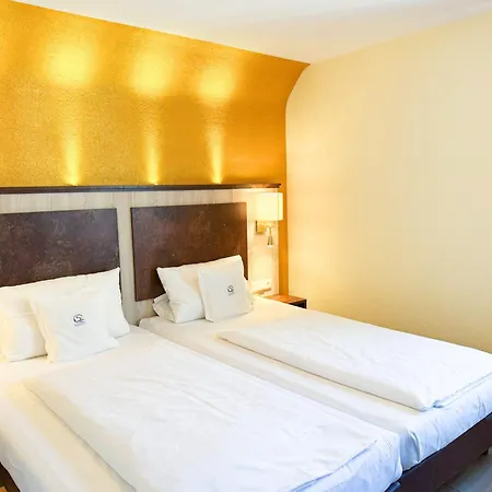 ホテル & Gaestehaus Seehof メーアスブルク