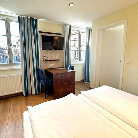 & Gaestehaus Seehof 3*