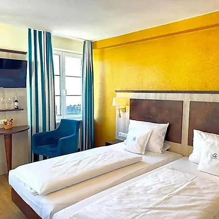 מלון & Gaestehaus Seehof 3*
