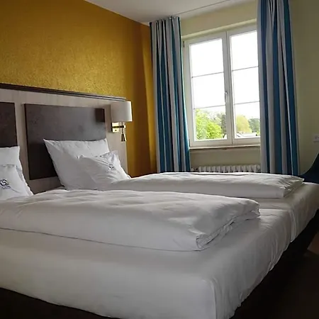 & Gaestehaus Seehof 3*