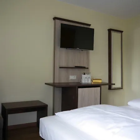 & Gaestehaus Seehof מלון 3*