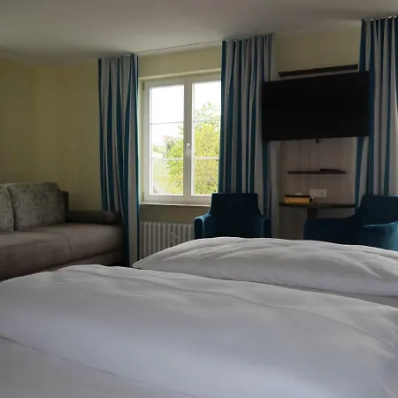 ホテル & Gaestehaus Seehof メーアスブルク