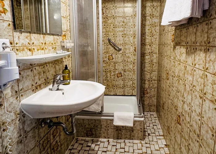 & Gaestehaus Seehof 3*