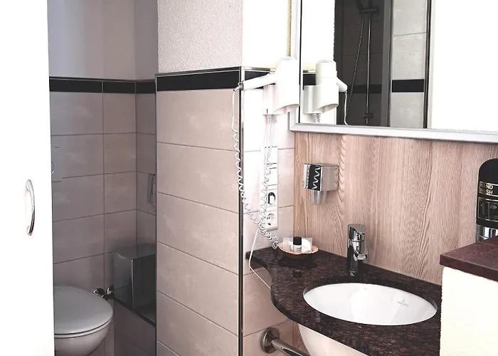 & Gaestehaus Seehof Szálloda 3*