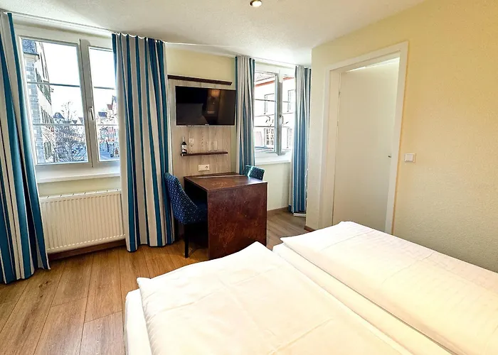 & Gaestehaus Seehof 3*