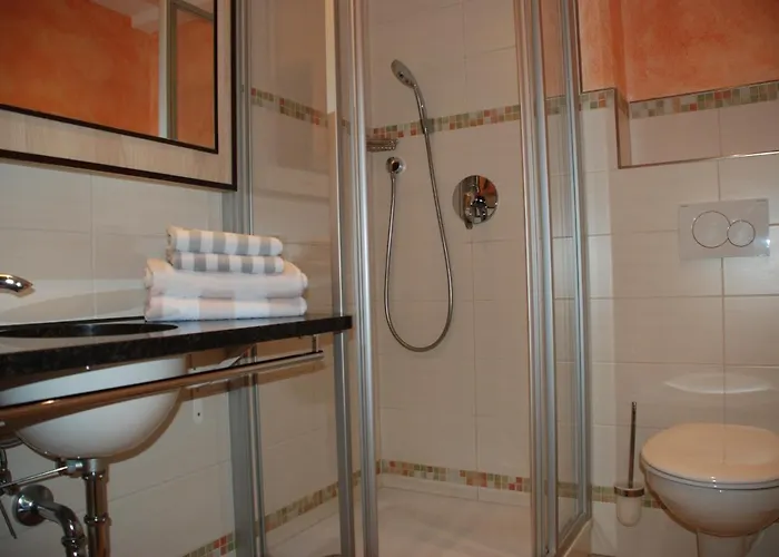 & Gaestehaus Seehof Szálloda 3*